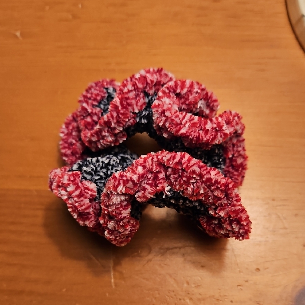 🌟3/$10🌟Handcrafted Speckled Red & Black Scrunchie